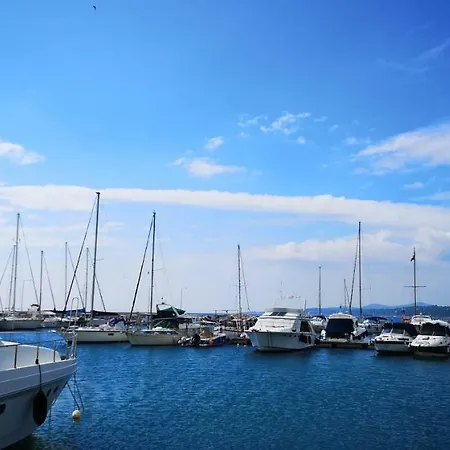 Varka Lejlighedshotel